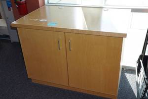 lot 14 image: Stand Alone Wood Cabinet