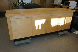 lot 22 image: Wood Stand Alone Workstation