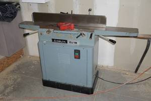 lot 4 image: Delta DJ15 6 Jointer - Single Phase