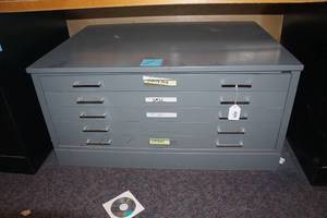 lot 16 image: 5 Drawer Flat File Cabinet