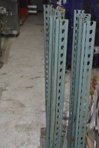 11 cut off vertical teardrop style pallet racking