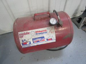 lot 222 image: Air Tank
