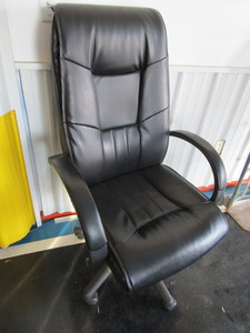 lot 271 image: Office Chair