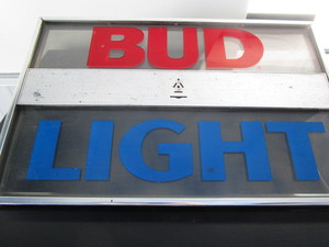 lot 277 image: Bud Light Sign