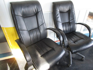 lot 281 image: Office Chairs