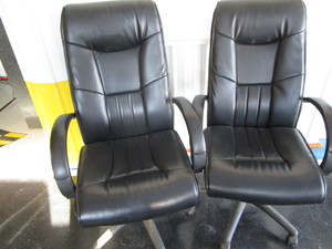 lot 282 image: Office Chairs