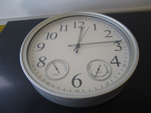 lot 285 image: Wall Clock