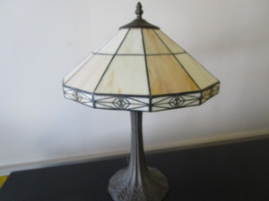 lot 287 image: Arts & Crafts Style Lamp