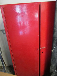 lot 299 image: Double Door Cabinet