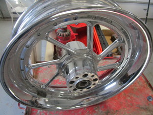 lot 332 image: HD Rim