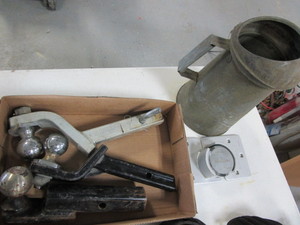 lot 344 image: Receiver Hitches, Can