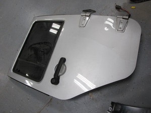 lot 358 image: Door - Jeep Wrangler