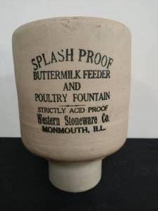 lot 98 image: Vintage Crock Feeder