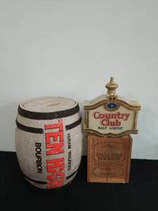 lot 44 image: Collection of Bar Dcor