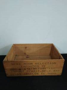 lot 71 image: Wood Crate