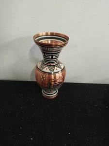 lot 78 image: Collection of Dcor and Collectibles