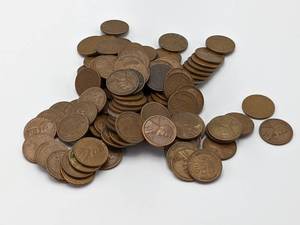 Group of 100 Lincoln Cents, Various Dates, Unsearched by Auction House