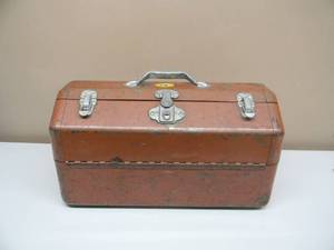 lot 25 image: VINTAGE RARE LARGE SIMONSEN METAL PRODUCTS TACKLE BOX - VERY COOL PIECE - APPROX 19L 10H 9W - SEE PICTURES