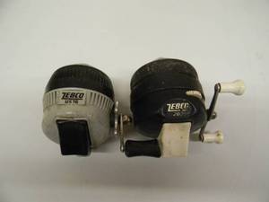 lot 28 image: VINTAGE ZEBCO US 76 SPIN CAST REEL & ZEBCO 202 SPIN CAST REEL - COOL OLD SCHOOL PIECE - SEE PICTURES