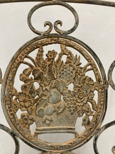 lot 4 image: Ornate Vintage Iron Chair