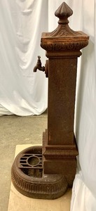 lot 59 image: Amazing Antique Large Cast Iron Fountain 4ft Tall