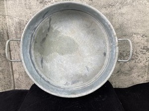 lot 33 image: 2 Galvanized Steel Pans & 12 Galvanized Planters
