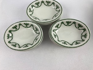 lot 63 image: Vintage Restaurant Ware Green & White Syracuse St. Elmo China
