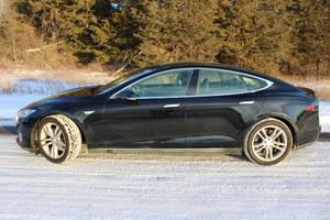 lot 1 image: 2013 Tesla Model S - 86,357miles