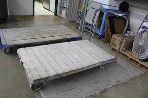 lot 707 image: Wood Deck Platform Cart