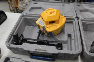 lot 734 image: PLS 360 Laser Level, Plastic Case