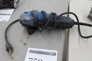 lot 759 image: Bosch 1710 4-12 Angle Grinder