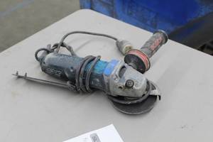lot 749 image: Bosch 4-12 Angle Grinder