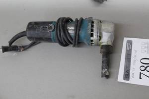 lot 780 image: Makita JN1601 16 Gauge Nibbler