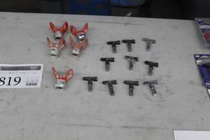 lot 819 image: Lot of (15) Spray Gun Parts - RAC 5 Spray Guards (x5),  Spray Tips (x10)