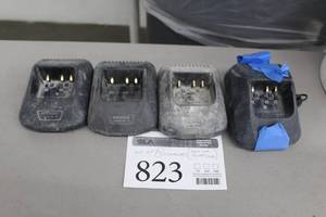 lot 823 image: Lot of (4) Kenwood KSC-19 Battery Chargers