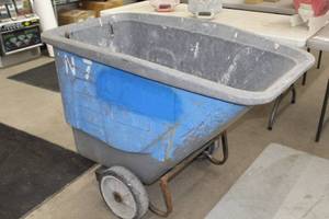 lot 716 image: Toter Work Saver Tilt Truck Plastic Dump Cart UT-005
