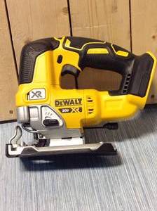 DEWALT 20-Volt MAX XR Cordless Brushless Jigsaw (Tool-Only) Customer Returns See Pictures