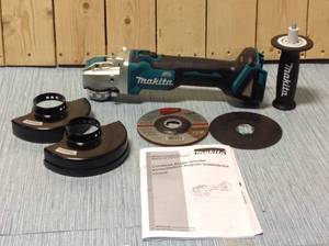 Makita 18V LXT Lithium-Ion Brushless Cordless 4-1 2 in. 5 in. X-LOCK Angle Grinder with AFT, Tool Only&nbsp&nbspCustomer Returns See Pictures