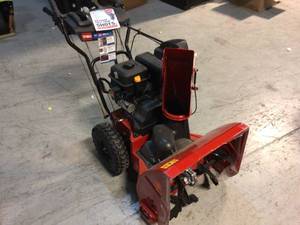 Toro Power Max 824 OE 24 in. 252cc Two-Stage Electric Start Gas Snow Blower Customer Returns See Pictures