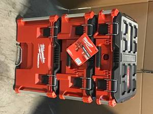 Milwaukee PACKOUT 22 in. Modular Tool Box Storage System Customer Returns See Pictures