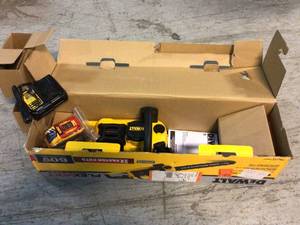 lot 12 image: DEWALT 16 in. 60V MAX Lithium-Ion Cordless FLEXVOLT Brushless Chainsaw with (1) 3.0Ah Battery and Charger Included Customer Returns See Pictures