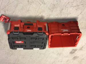 lot 42 image: Milwaukee PACKOUT 22 in. Large Portable Tool Box Fits Modular Storage System Customer Returns See Pictures