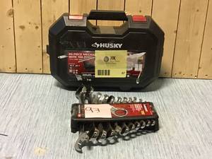 lot 97 image: HUSKY 60 PCS MECHANIC TOOL SET & BONUS Customer Returns See Pictures