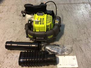 lot 20 image: RYOBI 175 MPH 760 CFM 38cc Gas Backpack Leaf Blower  PLEASE PIC BROKEN DAMAGE