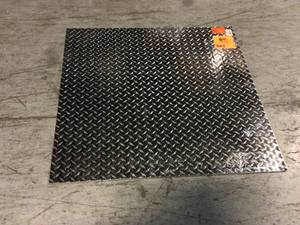 lot 43 image: M-D Building Products 3 ft. x 3 ft. Diamond Tread Aluminum Sheet Heavy Weight Customer Returns See Pictures