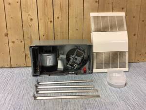lot 51 image: Broan Nutone HeaterFan 70 CFM Ventilation Fan, 1300W Heater, 4.0 Sones Customer Returns See Pictures
