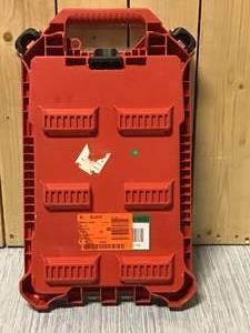 lot 67 image: Milwaukee PACKOUT 5-Compartment Low-Profile Compact Small Parts Organizer Customer Returns See Pictures