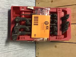 lot 68 image: Husky 14-Piece T-Handle SAE & MM Hex Key Set Customer Returns See Pictures
