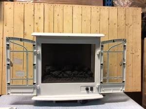 lot 82 image: Hampton Bay Legacy 1,000 sq. ft. Panoramic Infrared Electric Stove in White Customer Returns See Pictures