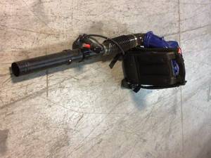 lot 84 image: BADGER Super-Duty 190 MPH 550 CFM 43 cc Gas Full Crank 2-Cycle Back Pack Leaf Blower Customer Returns See Pictures